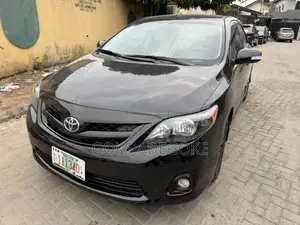 Toyota Corolla 2012 Black