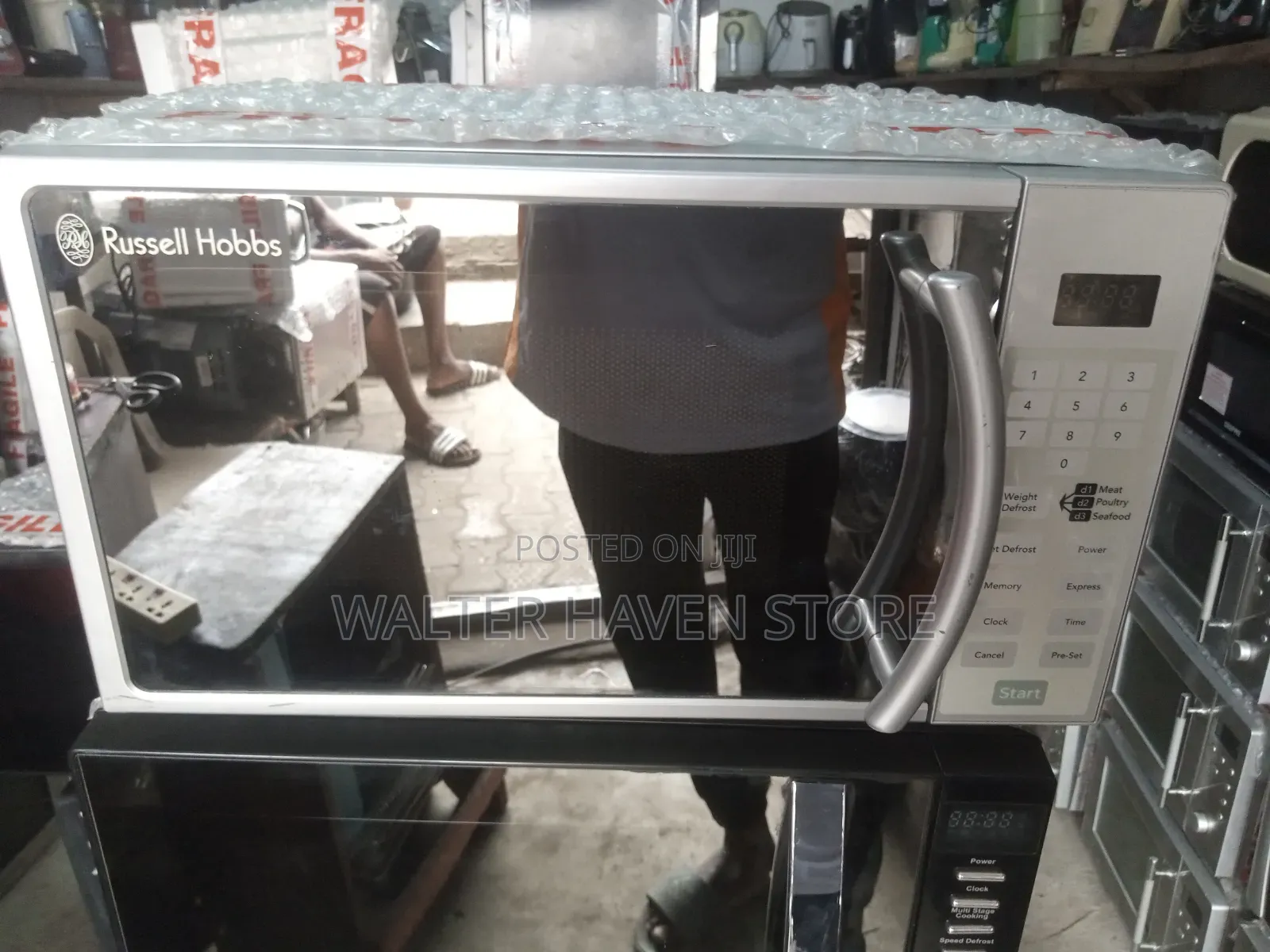 Russell Hobb Microwave