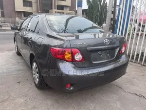 Toyota Corolla LE 4dr Sedan (1.8L 4cyl 4A) 2010 Gray