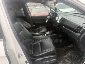 Honda Pilot Touring AWD 2018 White