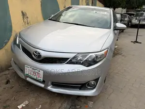 Toyota Camry 2014 Silver