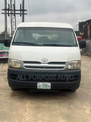Toyota HiAce 2010 White