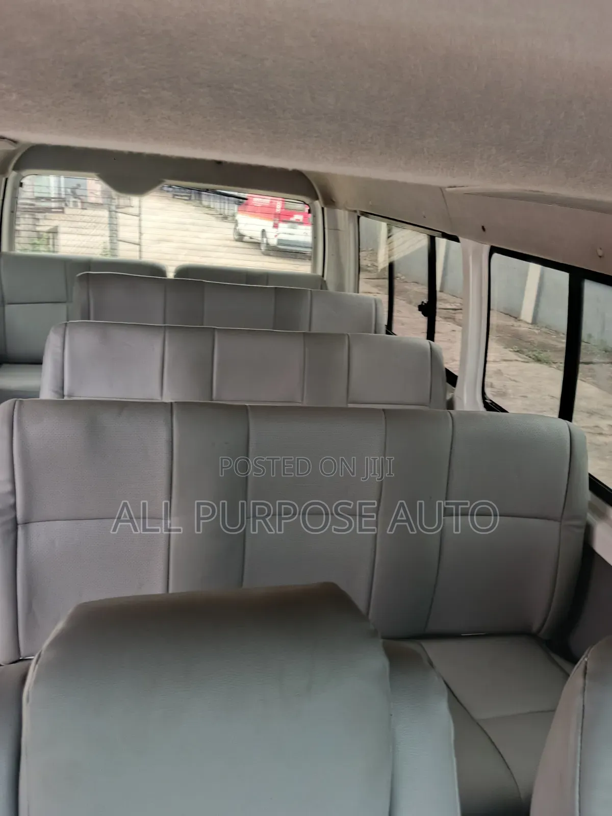 Toyota HiAce 2010 White