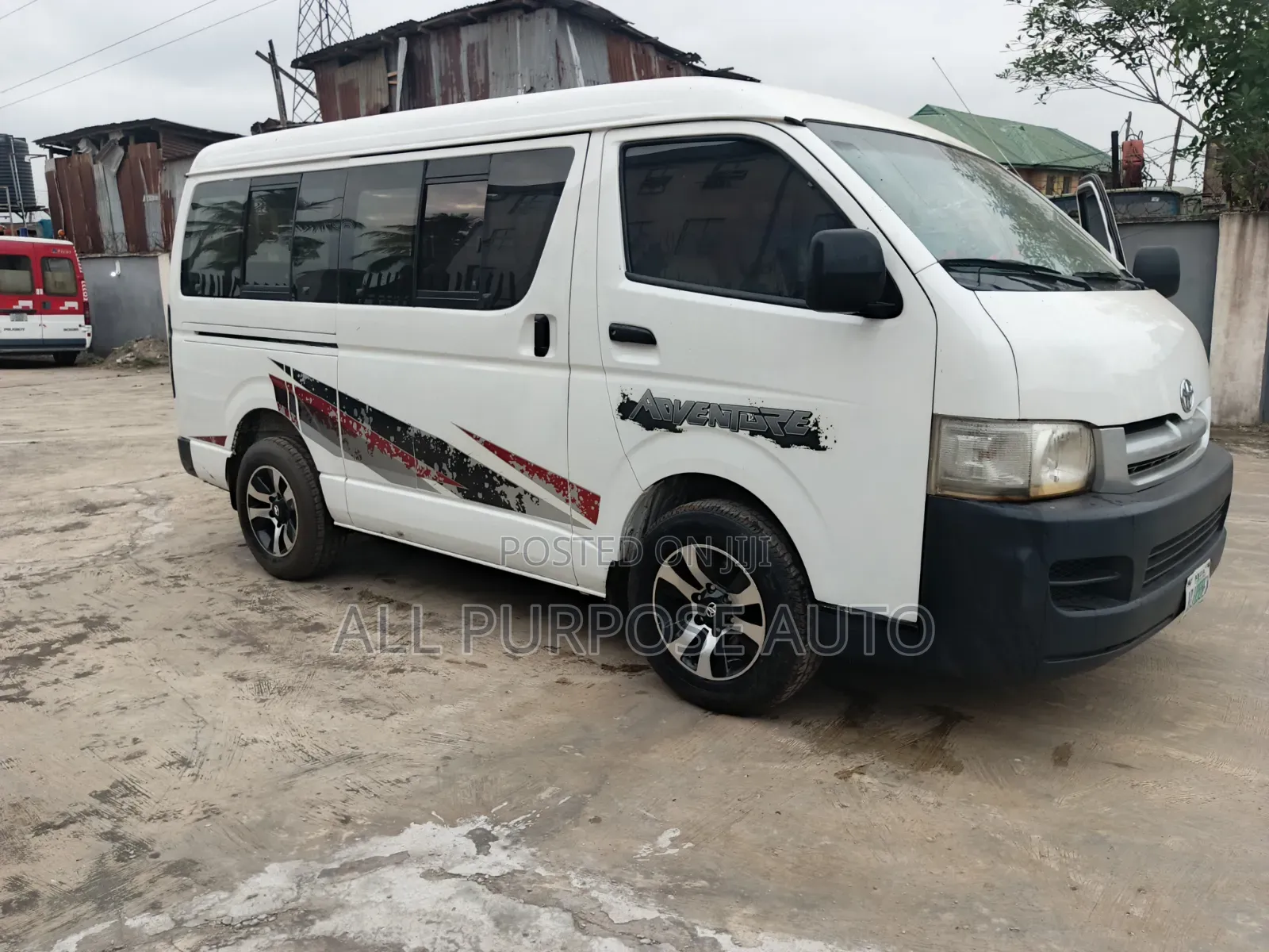 Toyota HiAce 2010 White