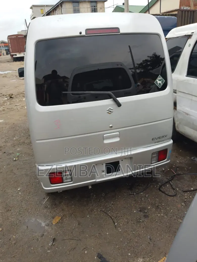 Suzuki Every 2008 White