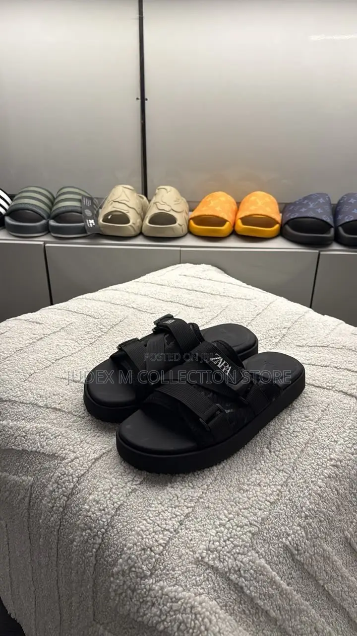 Brand New Zara Sandal and Pam