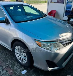Toyota Camry SE 4dr Sedan (2.5L 4cyl 6A) 2013 Silver