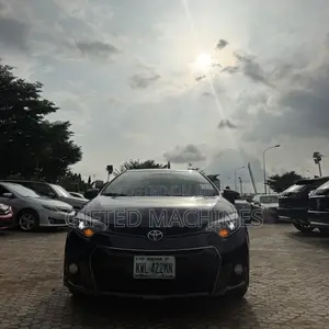 Toyota Camry 2016 Black