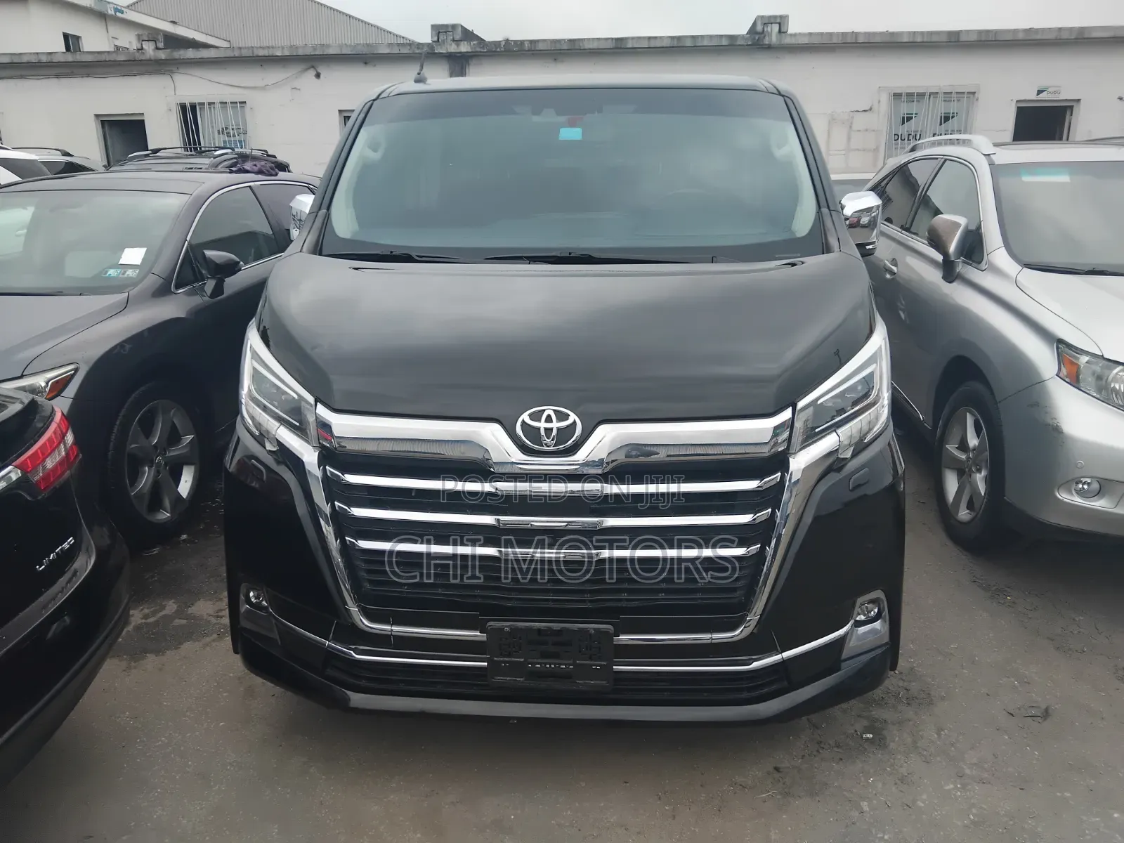 Toyota HiAce 2021 Black