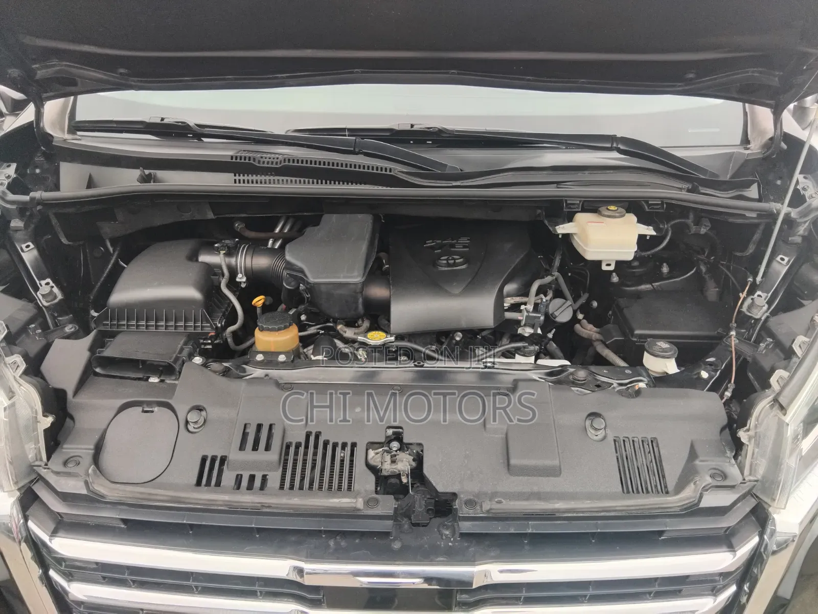 Toyota HiAce 2021 Black