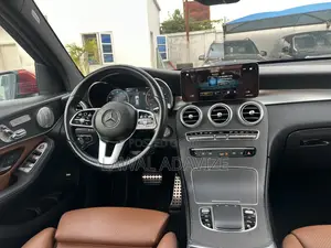 Mercedes-Benz GLC-Class 2021 Maroon