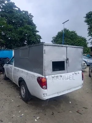 Mitsubishi L200 2013 White