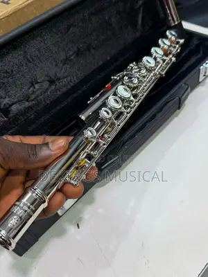 Silver Yamaha Flute