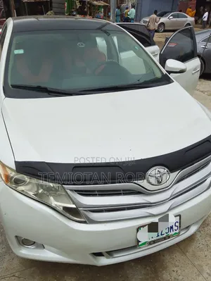 Toyota Venza V6 AWD 2011 White