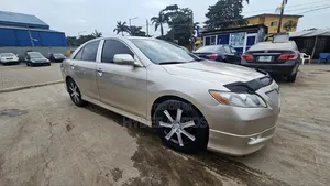 Toyota Camry 2008 Gold