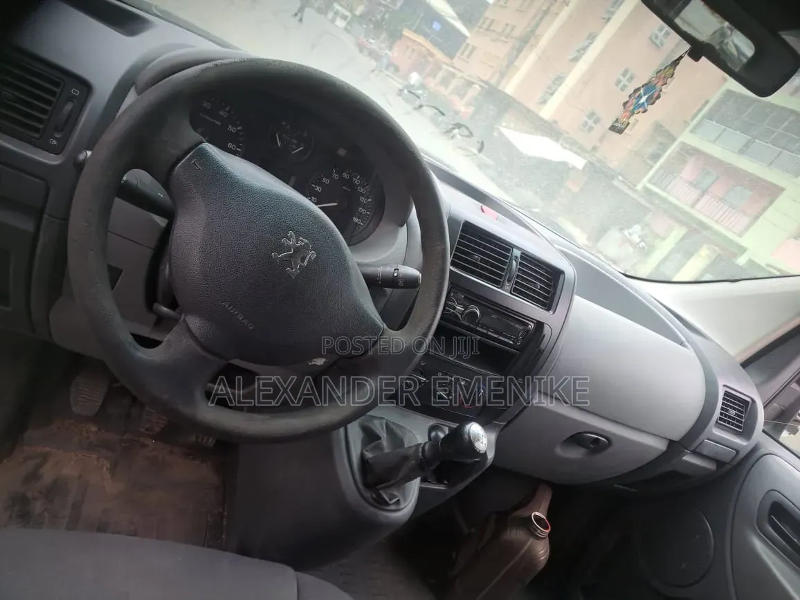 Peugeot Boxer 2016 White