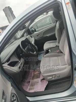 Toyota Sienna Limited Premium 7-Passenger 4dr Minivan (3.5L 6cyl 6A)