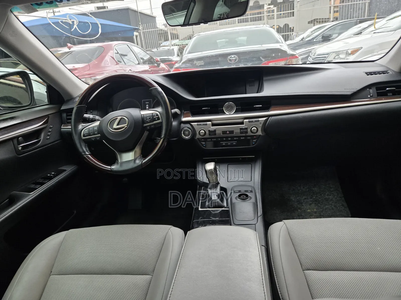 Lexus ES 2017 Red