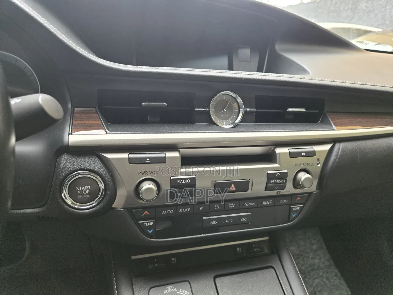 Lexus ES 2017 Red