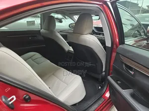 Lexus ES 2017 Red