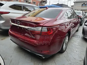 Lexus ES 2017 Red