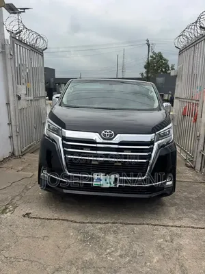 Toyota HiAce 2022 Black