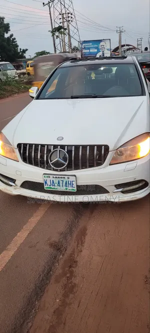 Mercedes-Benz C300 2009 White