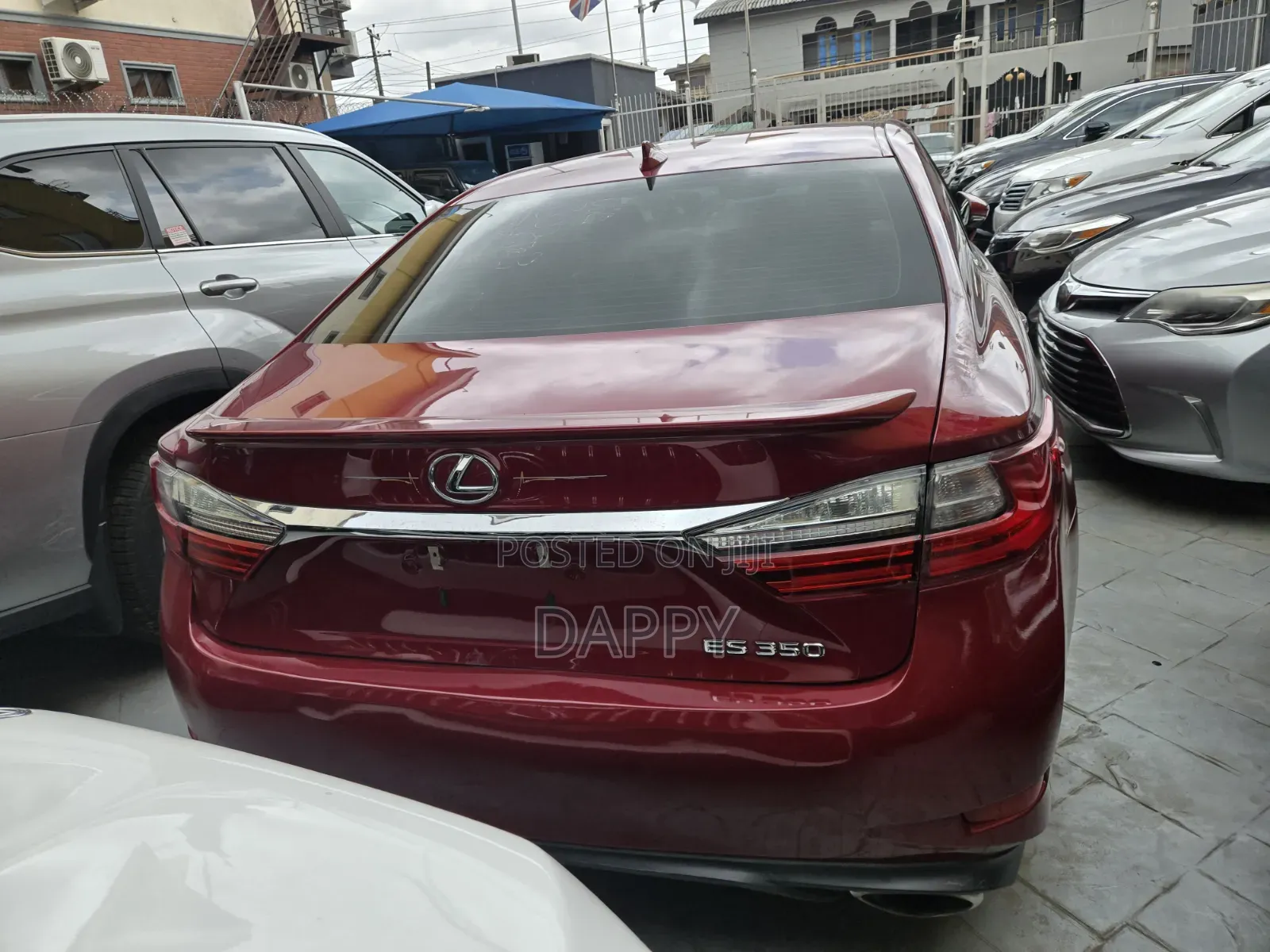Lexus ES 2017 Red