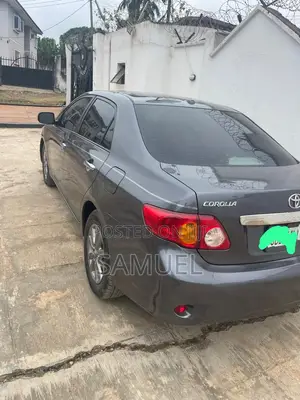 Toyota Corolla LE 4dr Sedan (1.8L 4cyl 4A) 2010 Gray