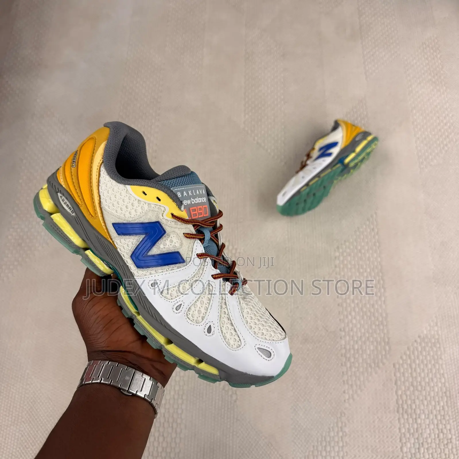 New Balance Abzorb Sneaker
