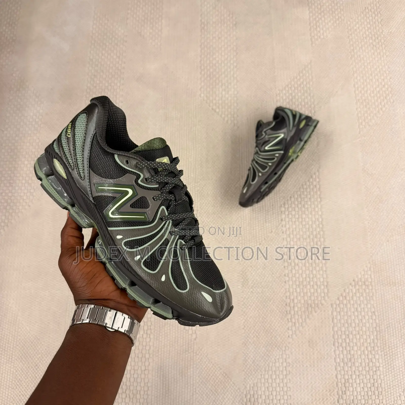 New Balance Abzorb Sneaker