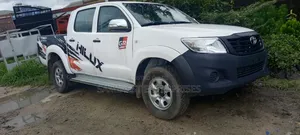 Toyota Hilux 2014 White