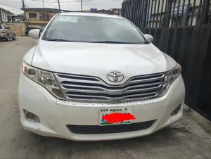 Toyota Venza 2010 White
