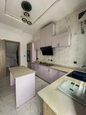 1bdrm Apartment in Ikota for rent