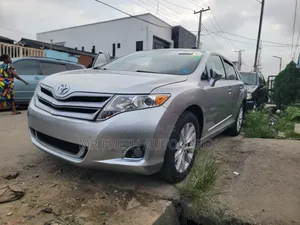 Toyota Venza XLE 4dr Wagon AWD (2.7L 4cyl 6A) 2015 Silver