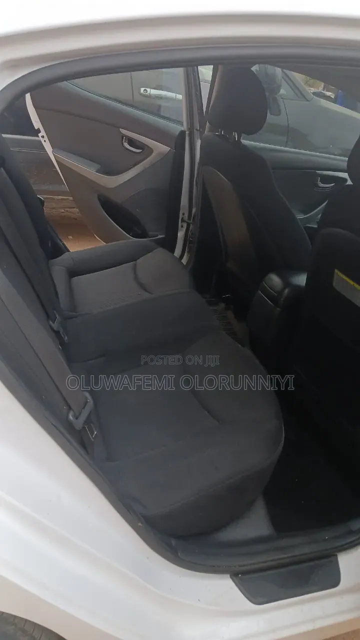 Hyundai Elantra 2015 White