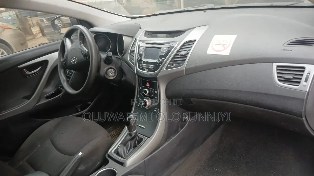 Hyundai Elantra 2015 White