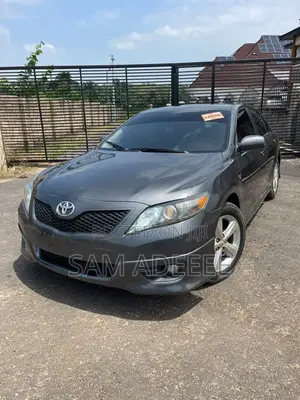 Toyota Camry SE 4dr Sedan (2.5L 4cyl 6AM) 2010 Gray