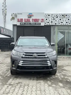Toyota Highlander XLE V6 4x4 (3.5L 6cyl 6A) 2016 Brown