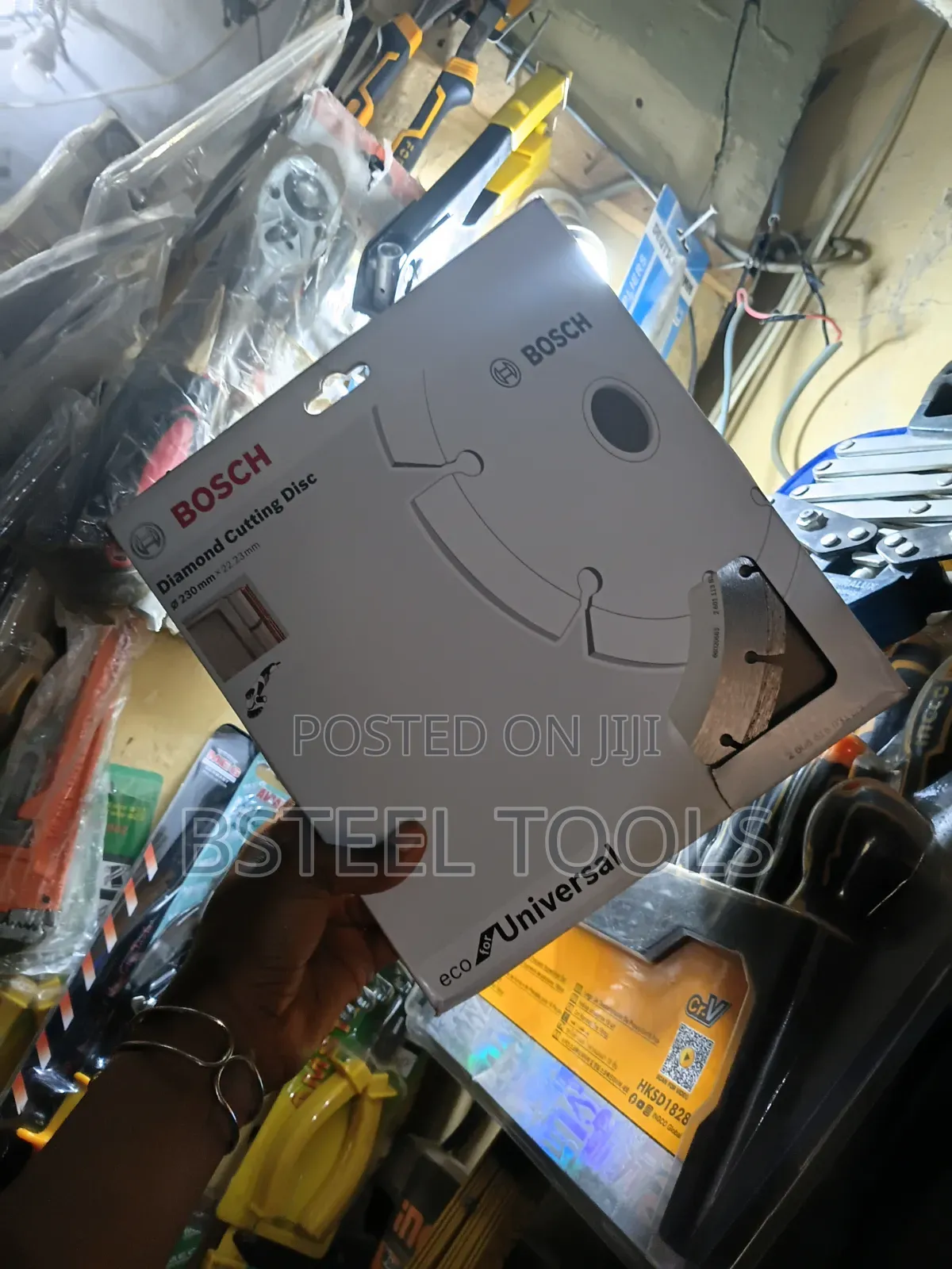 BOSCH 9-Inch Concrete Cutting Disc – Heavy-Duty Diamond Disc