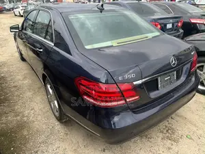 Mercedes-Benz E350 Base 4dr Sedan RWD (3.5L 6cyl 7A) 2015 Blue