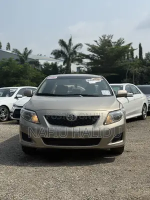 Toyota Corolla 2010 Gold