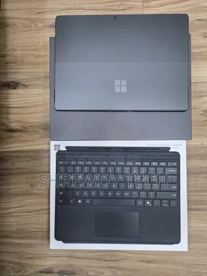 Laptop Microsoft Surface Pro 11th Edition, a Copilot+ PC 16GB SSD 512GB