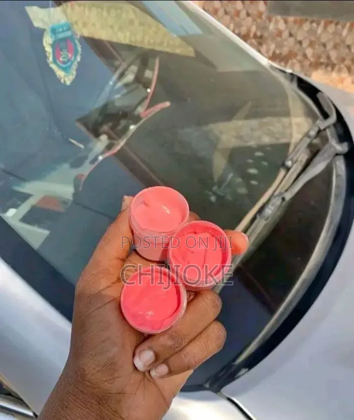 Vaseline Lip Balm Small but Mighty