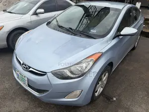 Hyundai Elantra GLS Sedan FWD (1.8L 4cyl 6A) 2013 Blue