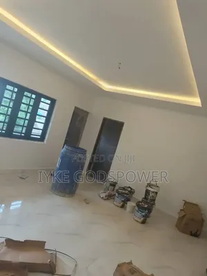 3bdrm Block of Flats in Apo Legislative Qtrs for rent
