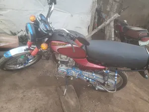 Bajaj Boxer 2021 Red