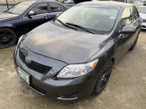Toyota Corolla LE 4dr Sedan (1.8L 4 cyl 4A) 2009 Gray