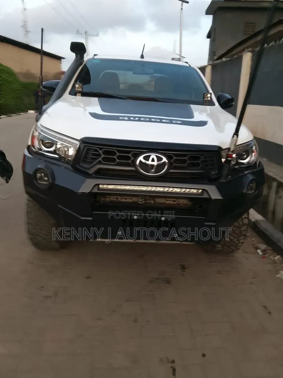 Toyota Hilux 2019 White