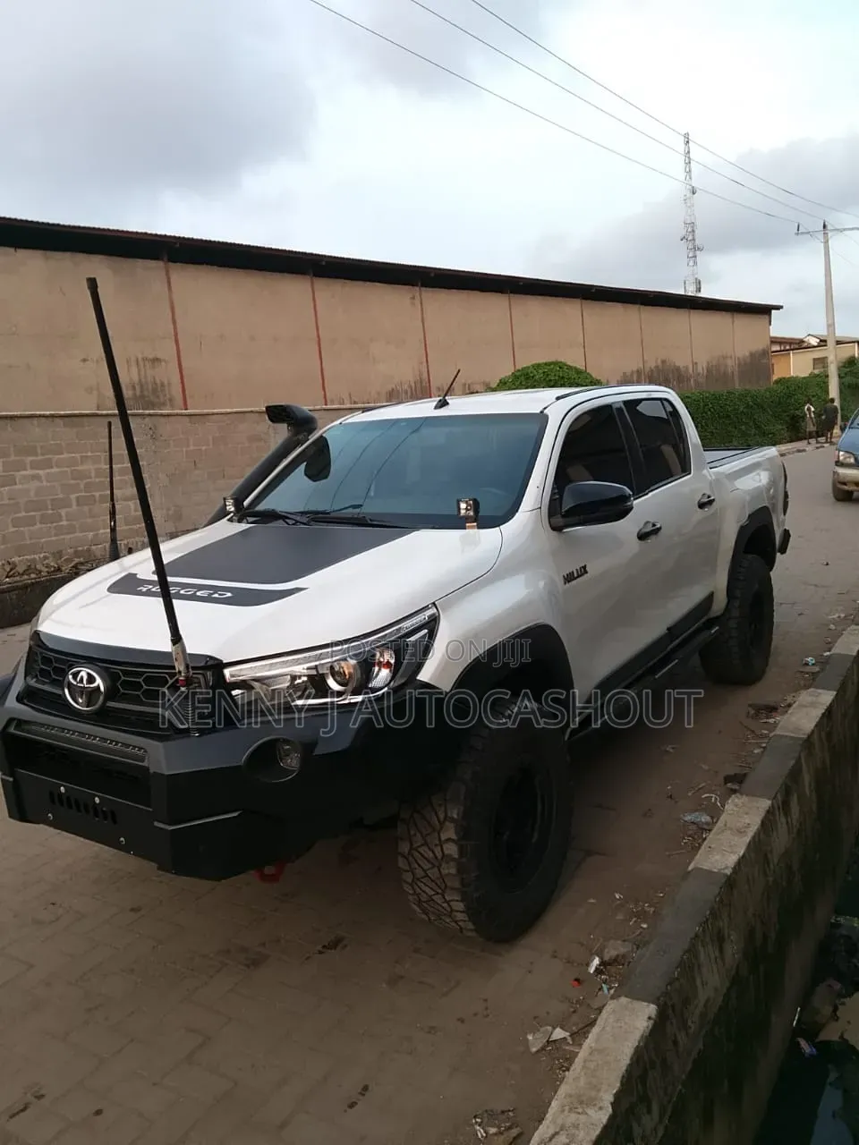 Toyota Hilux 2019 White